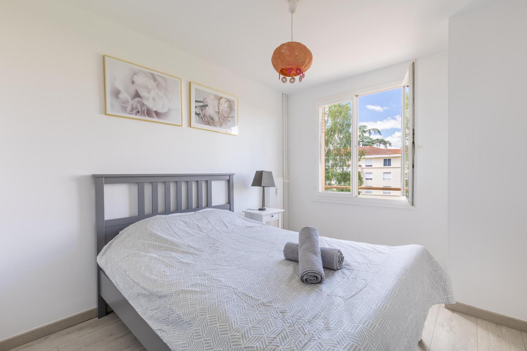 Apartamento Proche Autoroute Et Parking Villefranche-sur-Saône Exterior foto
